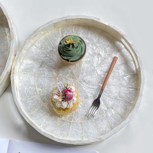 Plateau de service en nacre rond fait à la main du Vietnam Plateau décoratif élégant pour les repas de luxe, le service hôtelier, les cadeaux et la décoration intérieure - Product Image 1