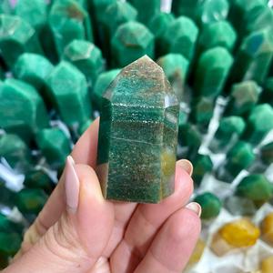 Tours de cristal de quartz vert - Product Image 3