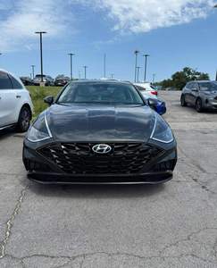 Hyundai Sonata SEL berline 4 portes, 2021, bien entretenue et propre - Product Image 2