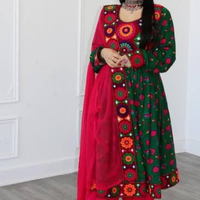Nouvelle arrivée robes d'été brodées à manches longues et respirantes pour femmes au meilleur prix de gros robe pour femmes afghanes Kuchi Tribal