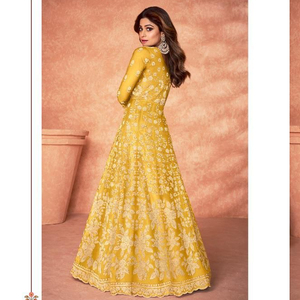 Costume Anarkali Salwar Kameez exclusif / Design de robe pakistanaise Salwar Kameez / Costume de soirée avec broderie lourde - Product Image 1
