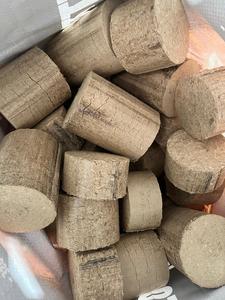 Briquettes de bois de qualité supérieure à vendre en Europe Produits liés à l'énergie - Product Image 2