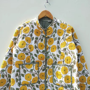 Veste en coton matelassé de style bohème indien fait à la main pour femmes nouveau style de vêtements d'extérieur en tissu tissé imprimé de fleurs décontracté pour l'hiver - Product Image 1
