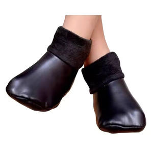 Chaussettes d'hiver en cuir Chaussettes d'hiver en cuir véritable de couleur simple pour hommes et femmes - Product Image 1