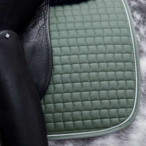 Alfombrilla de sillín de caballo acolchada con corte de diamante satinado, servicio OEM, almohadilla de sillín de caballo de Color sólido personalizada, juego de almohadillas de sillín ecuestre - Product Image 4