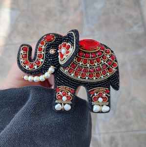 Broches perlées Broche design faite à la main. Accessoires de haute qualité. Broche design unique. Baby shower meilleur cadeau. - Product Image 4