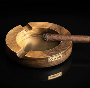 Cenicero de bambú personalizable Bandeja de cigarrillos de madera duradera para fumar en el hogar o la oficina - Product Image 5