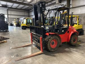 Chariots élévateurs pneumatiques IC haute capacité à vendre - Product Image 2