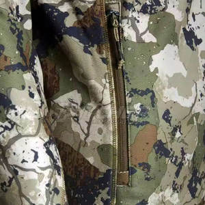 Camisas con capucha enmascaradas de caza de invierno ligeras Material ecológico transpirable perfecto para acampar y aventura - Product Image 6