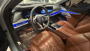 2023 NEW B M W i7 xDrive60 Electric Car AWD Double Lithium Executive Luxury Leather Seat Manual Left Hand Steering - Product Image 3