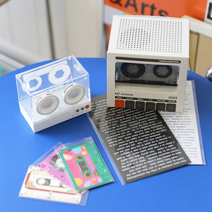 OVROOM 6W Inalámbrico para Altavoz Bluetooth Estilo de Cassette Retro con LED RGB Luz de estado de ánimo USB 5 Colores 250g Ligero - Product Image 3