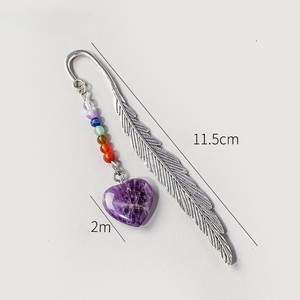 Marcador de Páginas de Pluma de Cristal Natural con Cuentas en Forma de Corazón, Inspirado en Chakras, Regalo Decorativo para Libros - Product Image 4