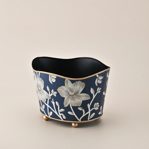 Elegante maceta para colgar en la pared, soporte decorativo Ideal para mostrar vegetación en balcones, espacios interiores y jardines - Product Image 2