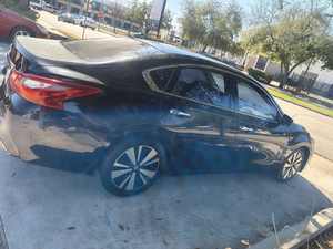 Nissan Altima 2.5 SL berline 4 portes d'occasion pas chère, modèle 2016, 100% en parfait état de marche, sans accident. - Product Image 2