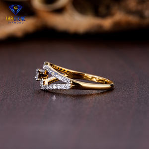 Lab-Stone Party Wear Bague en diamant 0.32 TDW Diamant taille ronde Or jaune Couleur EF-VS - Product Image 3