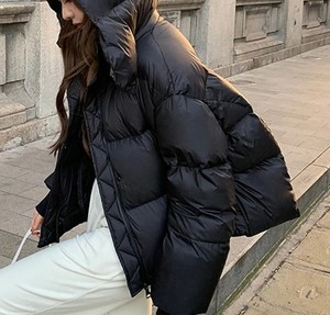 Chaqueta acolchada con capucha de diseño personalizado para mujer, chaqueta acolchada con cremallera de alta calidad, chaqueta de invierno a prueba de viento de tendencia superior - Product Image 2