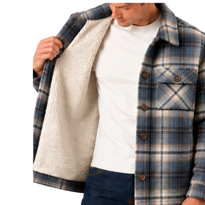 Veste en flanelle bleu gris à carreaux doublée de polaire pour homme, boutonnée sur le devant, avec poches poitrine, style overshirt décontracté pour l'extérieur en hiver - Product Image 3