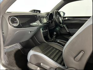 รถยนต์มือสองคุณภาพดีราคาประหยัด ปี 2013 โฟล์คสวาเกน บีเทิล 1.4 TSI สปอร์ต พวงมาลัยขวา - Product Image 5