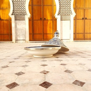 Designer Blue and White <b>Ceramic</b> <b>Casserole</b> Stylish Serving Bowl <b>with</b> <b>Lid</b> Premium Kitchen Cookware for Home Dining and Gifting - Product Image 6