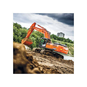 Excavadora Hitachi 2019 210LC Potente máquina de tamaño medio con mayor eficiencia de combustible y comodidad del operador - Product Image 1