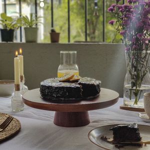 แท่นวางเค้กไม้ธรรมชาติที่ทันสมัยออกแบบมาสำหรับบ้านสมัยใหม่ร้านกาแฟชนบทหรือร้านทำขนมที่กำลังมองหาการนำเสนอที่อบอุ่นแบบคลาสสิก - Product Image 5