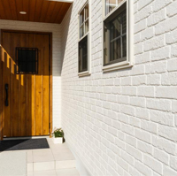 Panneau en fibrociment haute résistance, ignifuge, résistant à l'eau, revêtement extérieur robuste pour villa, plafond, façade, échantillons gratuits