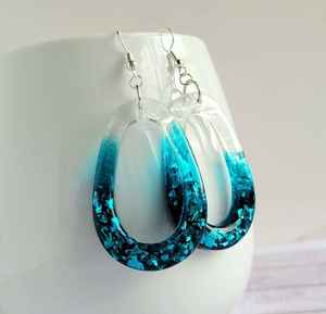 Meilleures ventes Boucles d'oreilles en forme de feuille de style ange en résine pour femmes et filles Accessoires de mode écologiques d'Inde - Product Image 4