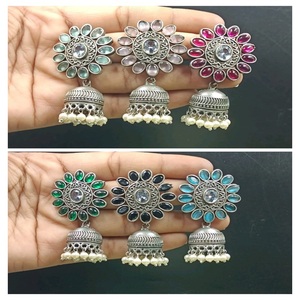 Fabricantes de suministro directo Estilo indio Aleación de plata Flores Pendientes Vintage Palacio Goteo Aceite Estilo étnico ODM Tipo de suministro - Product Image 2