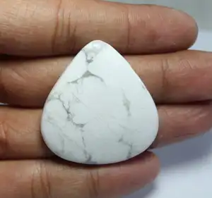 100% naturel meilleure qualité poire coupe forme lisse Howlite Cabochons pour la mise en bijoux utilisation à des prix abordables par le vendeur indien - Product Image 1
