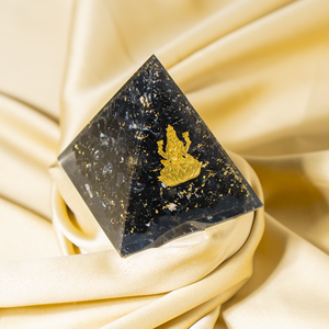 Venta al por Mayor de Turmalina Negra Orgone con Cristal de Pirámide Lakshmi para Sanación, Meditación y Decoración - Product Image 3
