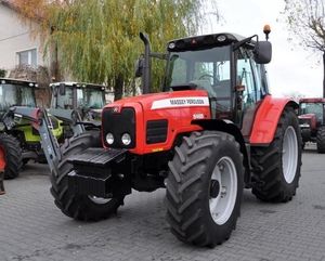 Tracteur agricole MASSEY FERGUSON 5465 modèle 2008 4x4 avec pompe, moteur 109 CV, disponible à la vente - Product Image 5
