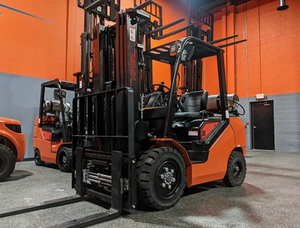 Offre exclusive aux enchères pour chariots élévateurs pneumatiques FY35 2026 avec capacité de maintien de 8000 LBS - Product Image 2