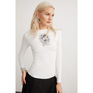 ETHIQUET ZOWI เสื้อยืดคอกลมแขนยาวพิมพ์ลายสำหรับผู้หญิงทรงสลิมฟิต - Product Image 4