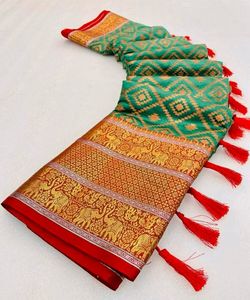 Saris de precios al por mayor disponibles para compras al por mayor, ideales para minoristas y revendedores. - Product Image 5