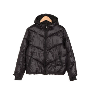 Chaqueta Acolchada para Mujer con Logotipo Personalizado de Alta Calidad, Diseño de Última Moda, Precio al por Mayor, Nueva Llegada, Estilo Único para Invierno - Product Image 6