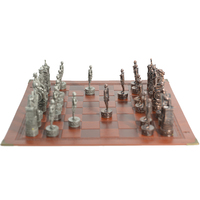Juego de Ajedrez Metálico de Lujo de la Segunda Guerra Mundial
