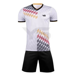 Conjunto de uniformes de fútbol de poliéster totalmente personalizado de calidad superior Ropa de equipo de fútbol Sublimación impresa - Product Image 1