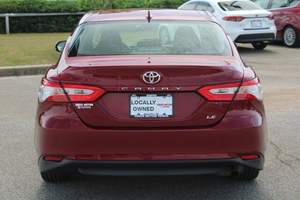 Camry LE 2020 Usado en Buen Estado, Volante a la Izquierda - Product Image 3