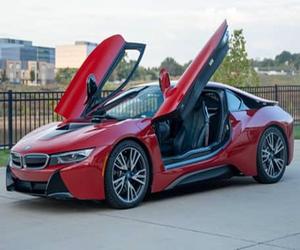 BMW i8 Coupé 2017 Edición Rojo Protonico, Híbrido Enchufable de 357 hp, Tracción en las Cuatro Ruedas - Product Image 2