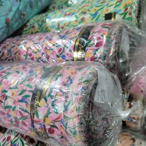 Tela VENECHIA de un solo tramo, suave al tacto, fresca, de alta elasticidad, 92% nailon, 8% spandex, para vestidos, lencería y ropa deportiva para mujer. - Product Image 2