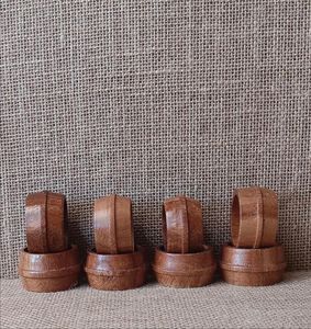 Servilletero de madera hecho a mano para decoración de mesa de comedor de granja rústica con elegante acabado natural - Product Image 6