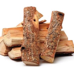 Bois de chauffage, bois de chêne coupé, briquettes de bois de chauffage séchées au four, bois de chauffage de hêtre et de chêne. - Product Image 4