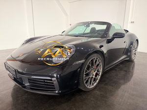 2022 911 Carrera 4S Convertible ปี 2017 เกียร์อัตโนมัติ เครื่องยนต์เบนซิน 4.0 ลิตร ล้อแม็ก R20 ภายในตกแต่งด้วยหนัง ไฟหน้า LED - Product Image 4