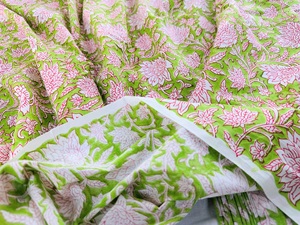 Tissu de bloc de main de 44 '' / 111cm de large, beau tissu doux imprimé floral, tissu de rideau de robe de tissu de coton indien - Product Image 3