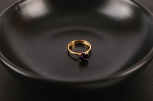 Anillo de Boda Vintage Hecho a Mano en Plata de Ley 925 con Baño de Oro de 18K, Diseño de Alas con Amatistas Naturales Indias para Bodas - Product Image 2