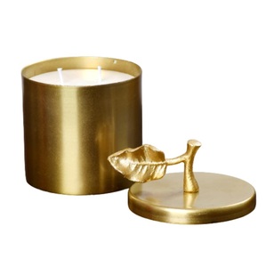 Tarro de vela de metal martillado de cobre con tapa para el hogar y la mesa de Navidad, tarro de vela de forma redonda de hierro decorativo - Product Image 3