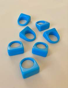 Servilletero de resina decorativo único diseñado para cenas formales con accesorios de mesa modernos para una presentación elegante - Product Image 4