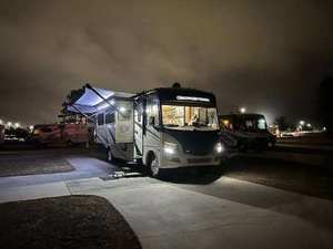 Autocaravana Usada Forest River Georgetown GT5 34H Azul Oscuro, Año 2020 - Product Image 4