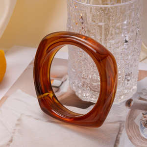 การไล่ระดับสีของผู้หญิงทำจากเรซิ่นอะคริลิคการไล่ระดับสีของผู้หญิงลายดวงจันทร์ทรงเรขาคณิตแบบกว้างสไตล์ยุโรปอเมริกันย้อนยุค - Product Image 4