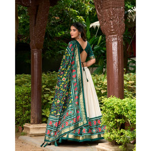 Tussar soie semi-cousu Lehenga Choli ensemble fantaisie Designer Blouse pour femmes indien ethnique fête de mariage porter pour l'hiver - Product Image 3